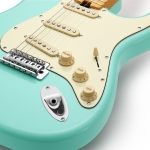 Donner elektromos gitár, ST forma, zöld